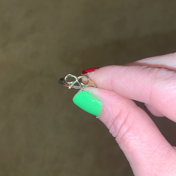 Bow ring 🎀 - Picture 3 of 6
